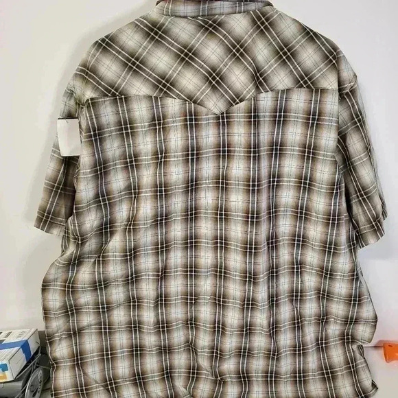 Wrangler Short Sleeve Snap Button Up - Picture 4 of 4